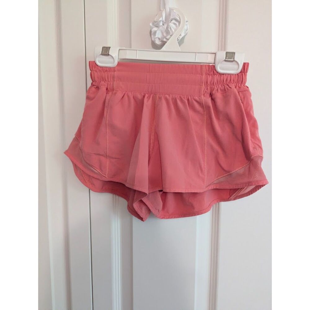 Lululemon Size 0 Hotty Hot Low-Rise Lined Short 2.5" inseam - soft coral orange